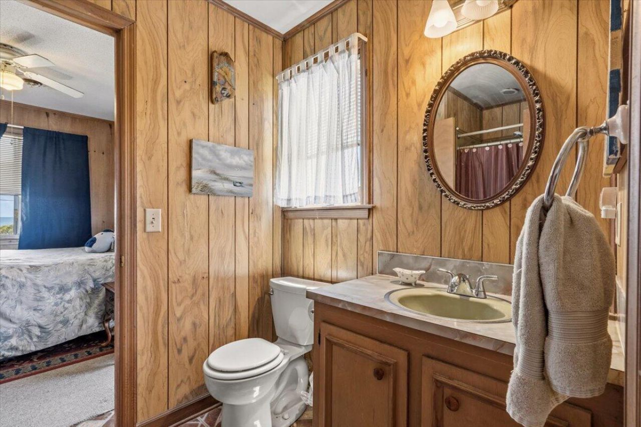 1726 E Ashley Avenue Photo 33