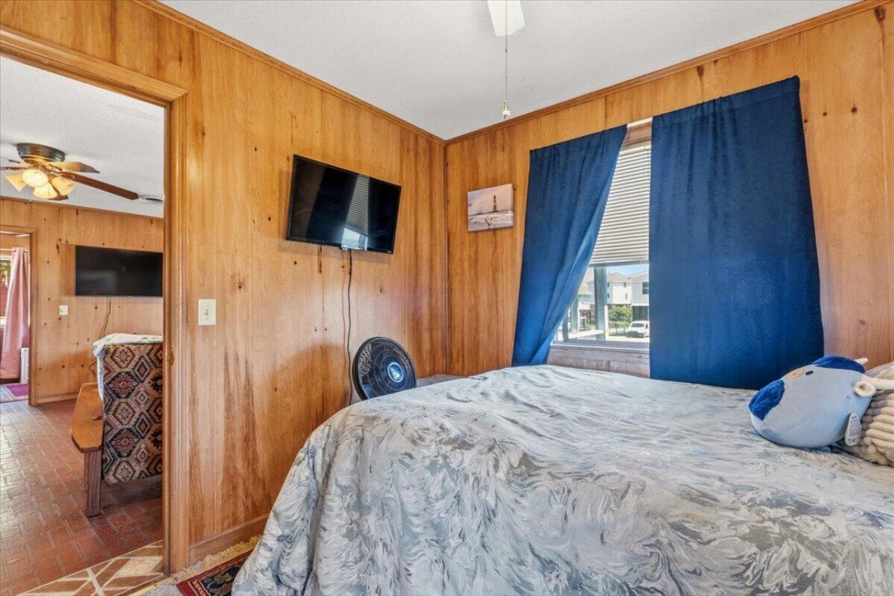 1726 E Ashley Avenue Photo 35