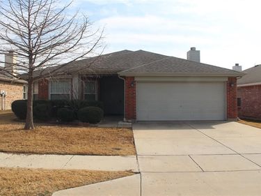 9224 Monument Court, Fort Worth, TX 76244