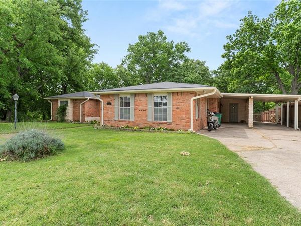 1010 Nina Street, Bowie, TX 76230