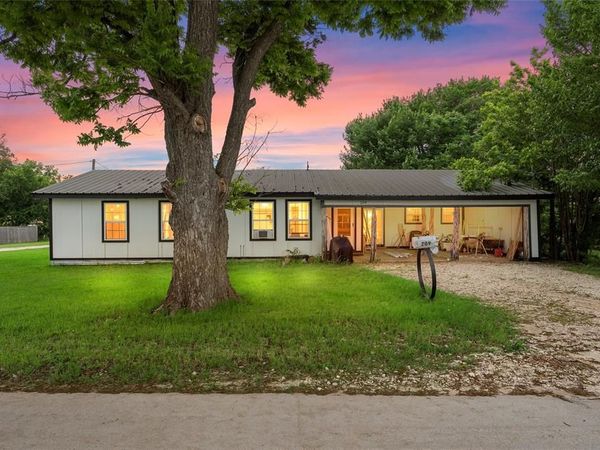209 N Goddard Street, Mart, TX 76664
