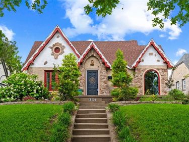 6903 Vivian Avenue, Dallas, TX 75223