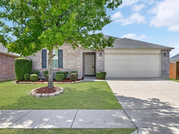 1800 Christopher Creek Drive, Little Elm, TX 75068