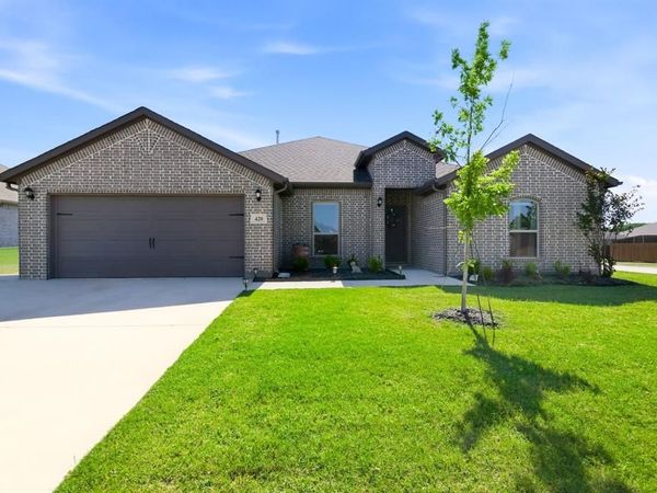 420 Basalt Drive, Azle, TX 76020