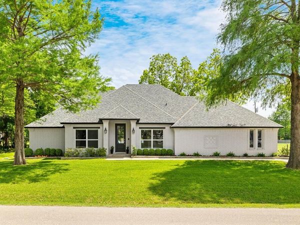 170 Double Oaks Drive, Double Oak, TX 75077