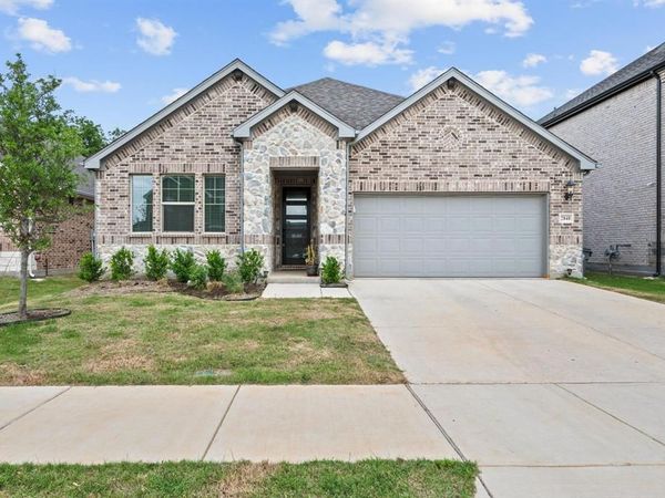 2848 Acadia Drive, Corinth, TX 76210