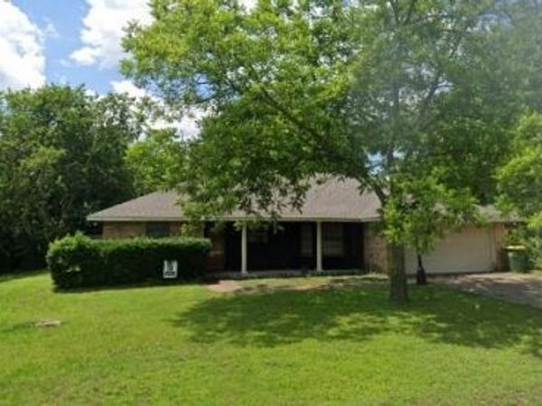402 S 4th Street, Grandview, TX 76050
