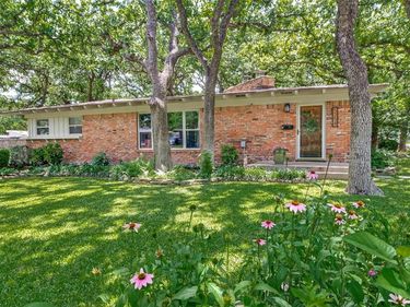 5254 Lambeth Lane, Fort Worth, TX 76112