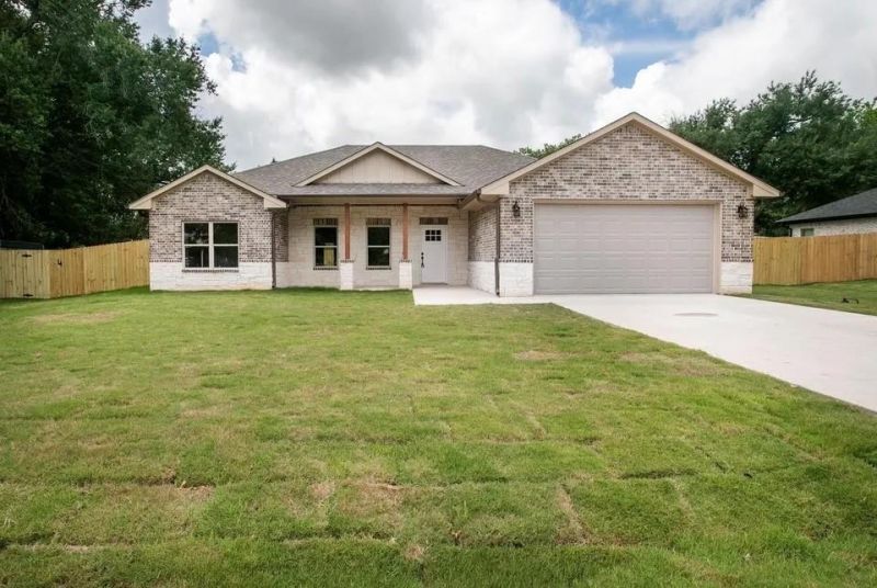 412 Stadium Lane , Van, TX 75790 Main Photo