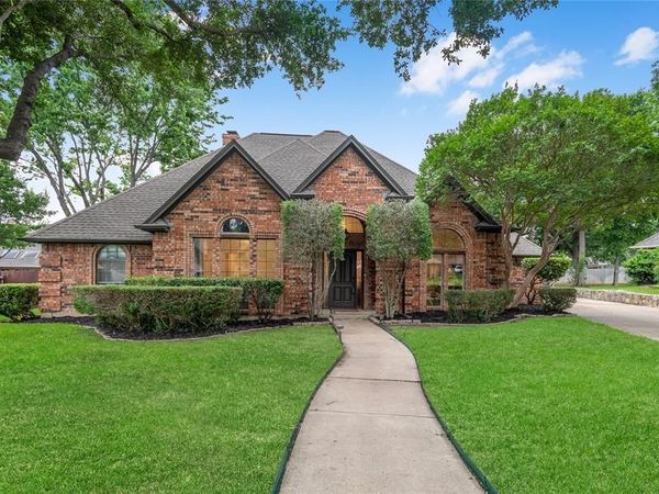 1004 Red Oak Court , Keller, TX 76248