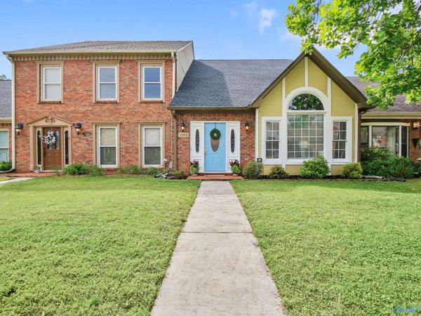 1555 River Bend Place SE, Decatur, AL 35601