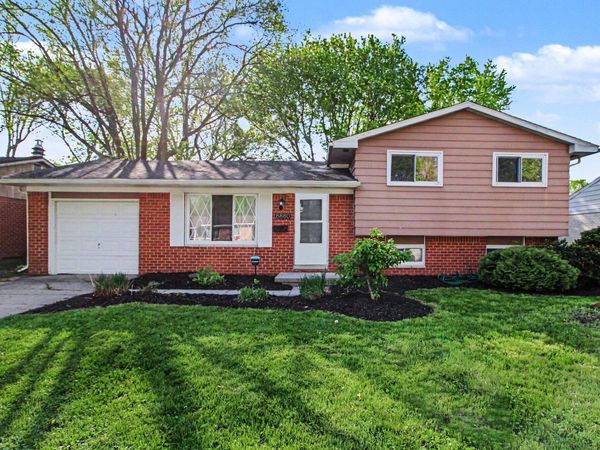 8880 Nottingham Drive, Ypsilanti, MI 48198