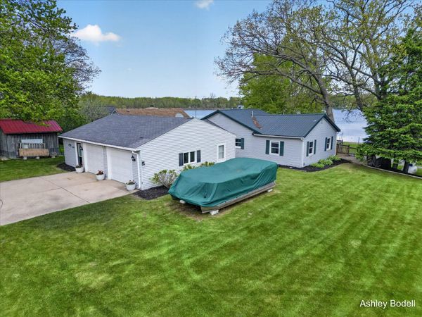 3880 Bell Lake Drive NE, Ada, MI 49301