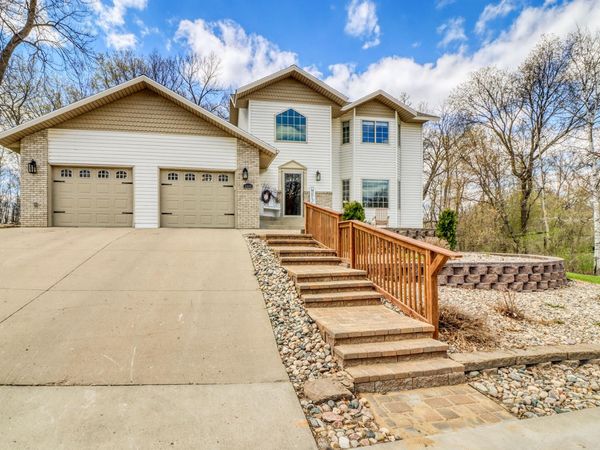 1044 Villa Lane , Detroit Lakes, MN 56501