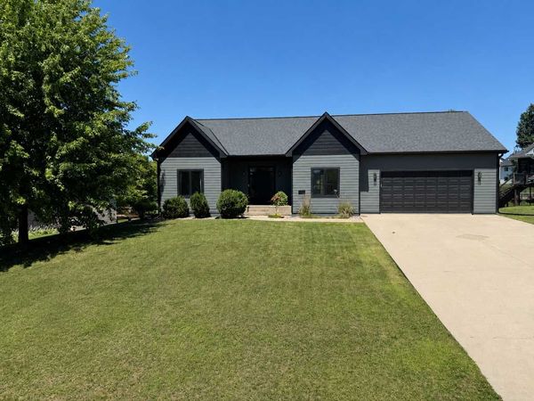 365 Trailstone Drive SW, Cokato, MN 55321