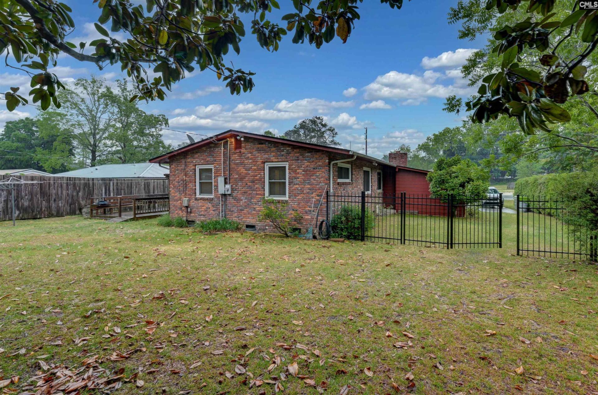2027 Leesburg Road  Photo 6