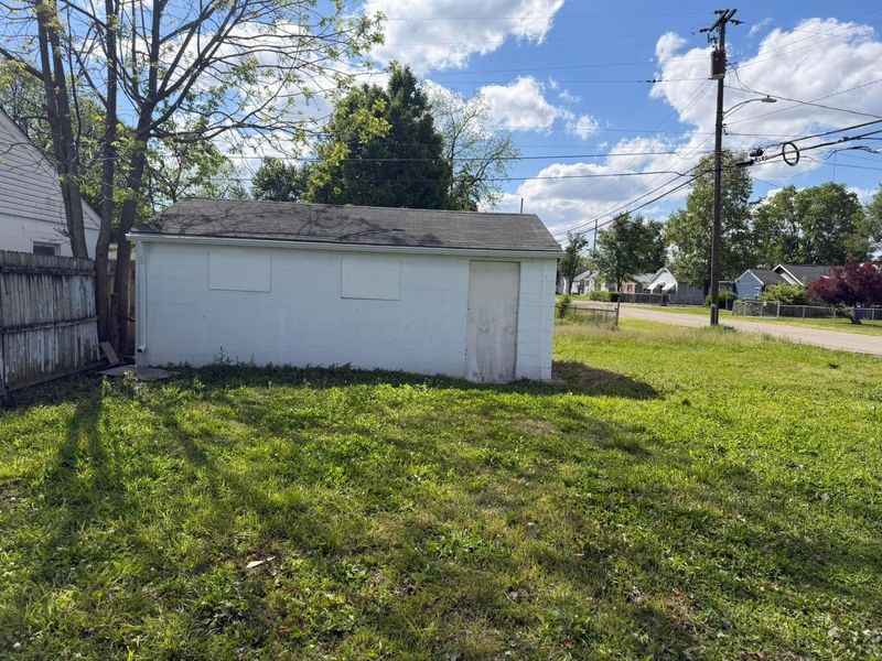 851 Clarendon Avenue , Columbus, OH 43223 Photo 7