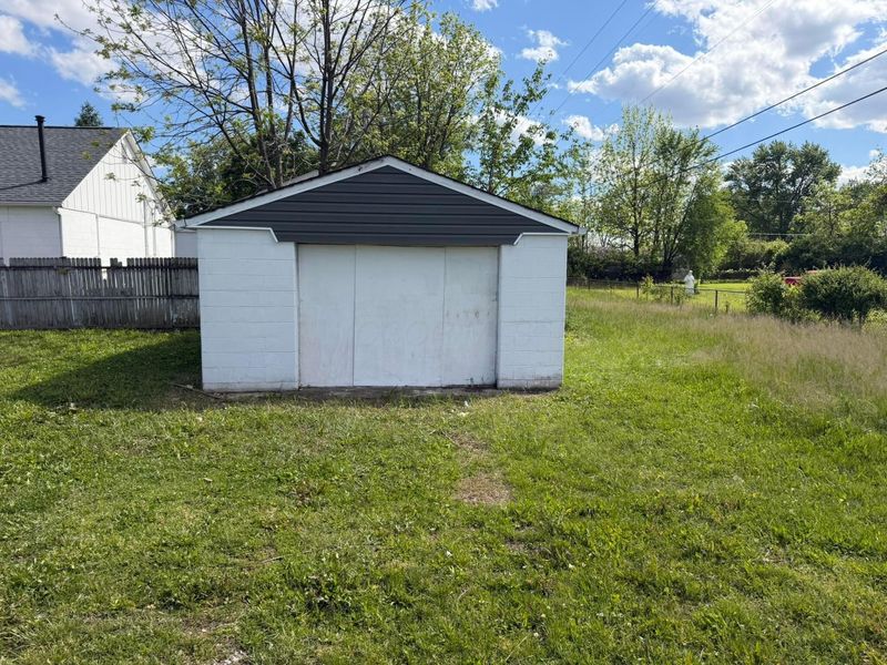 851 Clarendon Avenue , Columbus, OH 43223 Photo 8