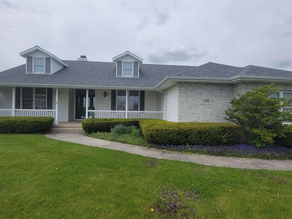 250 State Route 300 , Gibsonburg, OH 43431