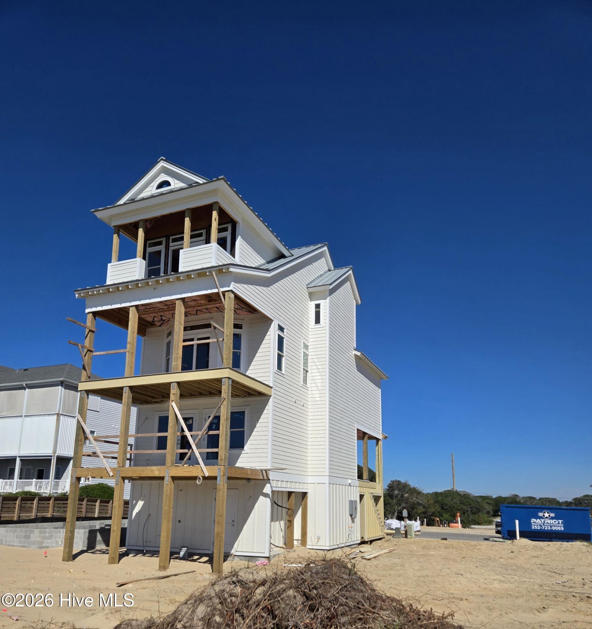 153 Ocean Promenade, Indian Beach, NC 28512 Main Photo