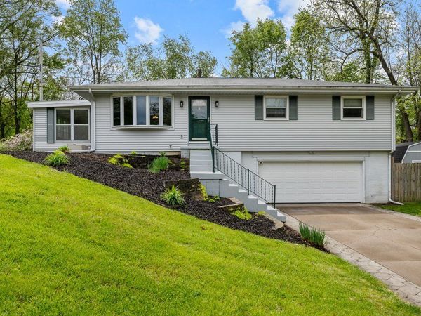 2234 Oakwood Court , East Moline, IL 61244
