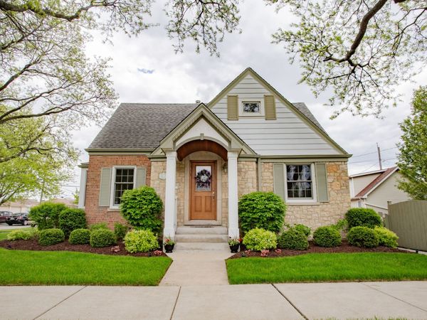 5222 N Oriole Avenue , Chicago, IL 60656