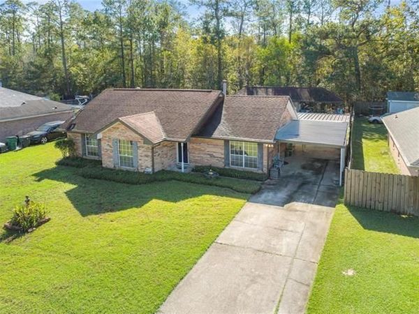 140 S CHERRYWOOD Lane , Pearl River, LA 70452
