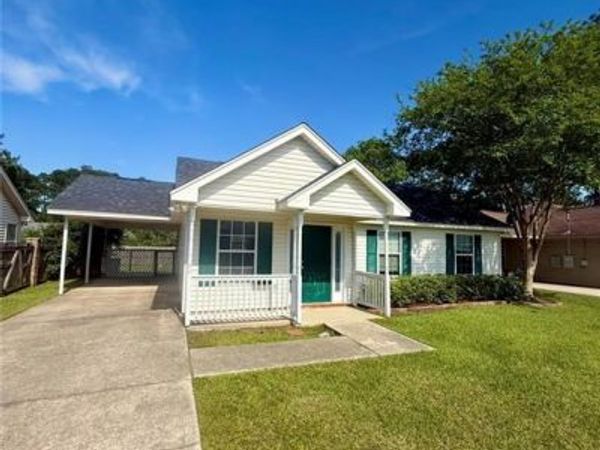 70076 6TH Street , Covington, LA 70433