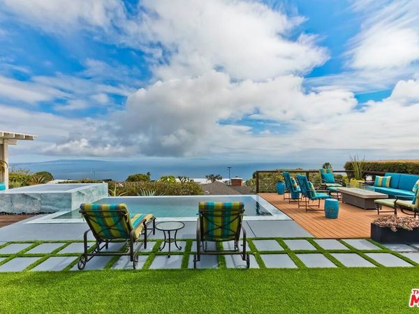 1334 Charmel Place, Pacific Palisades, CA 90272