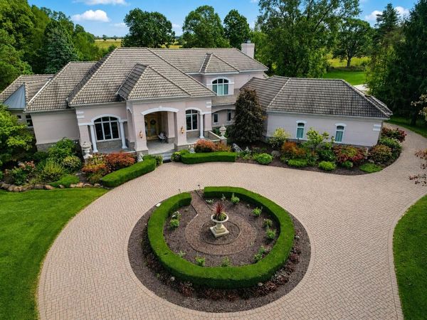1777 Encore Lane, Ann Arbor, MI 48103