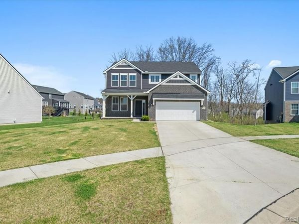 8249 Starina Court , Green Oak Twp, MI 48116