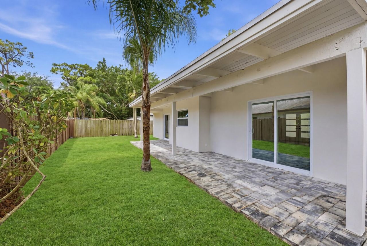 2908 NW 24th Way, Boca Raton, FL 33431 Photo
