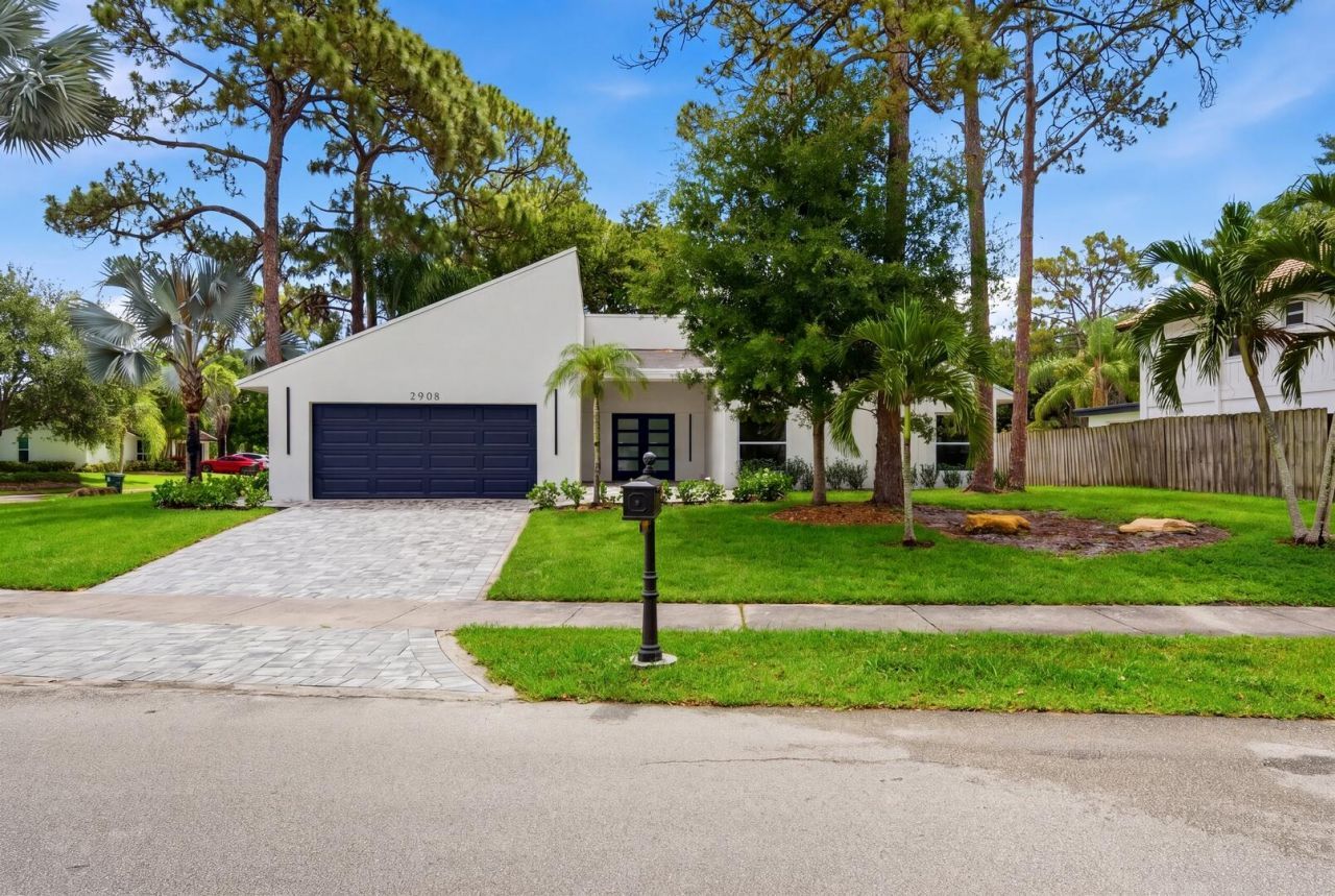 2908 NW 24th Way, Boca Raton, FL 33431 Photo