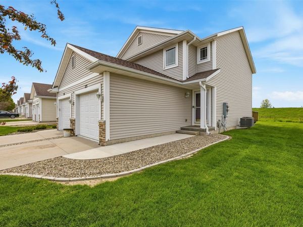 575 Bent Creek Drive , Marion, IA 52302