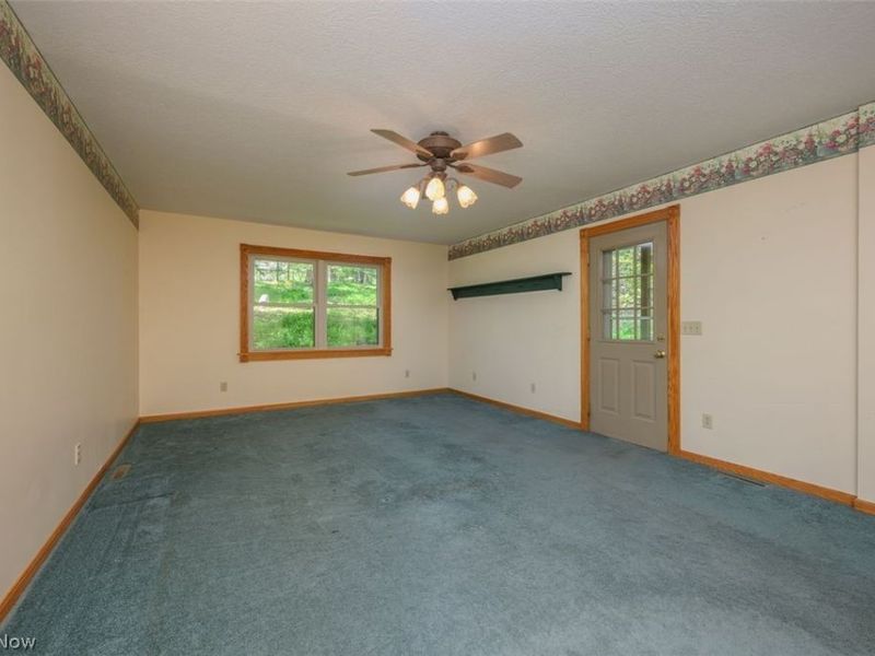 905 Pineview Avenue SE, North Canton, OH 44720 Photo 13