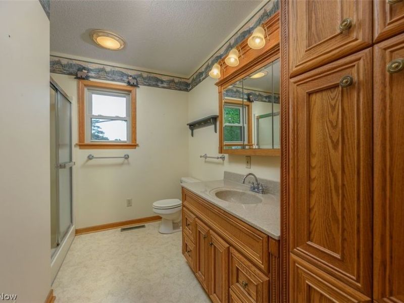905 Pineview Avenue SE, North Canton, OH 44720 Photo 28