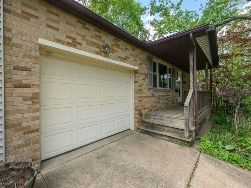 905 Pineview Avenue SE, North Canton, OH 44720 Photo 4