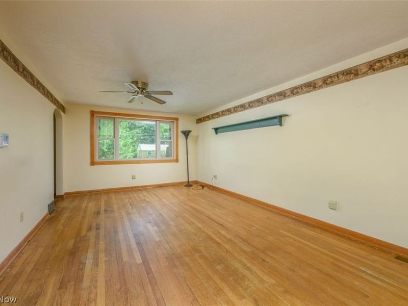 905 Pineview Avenue SE, North Canton, OH 44720 Photo 9