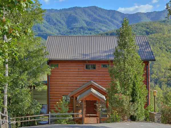 4310 Firefly View Way, Gatlinburg, TN 37738