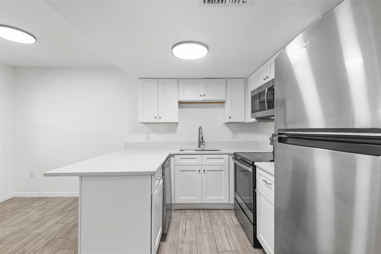 555 62nd Street S, Unit 103, Saint Petersburg, FL 33707 Photo
