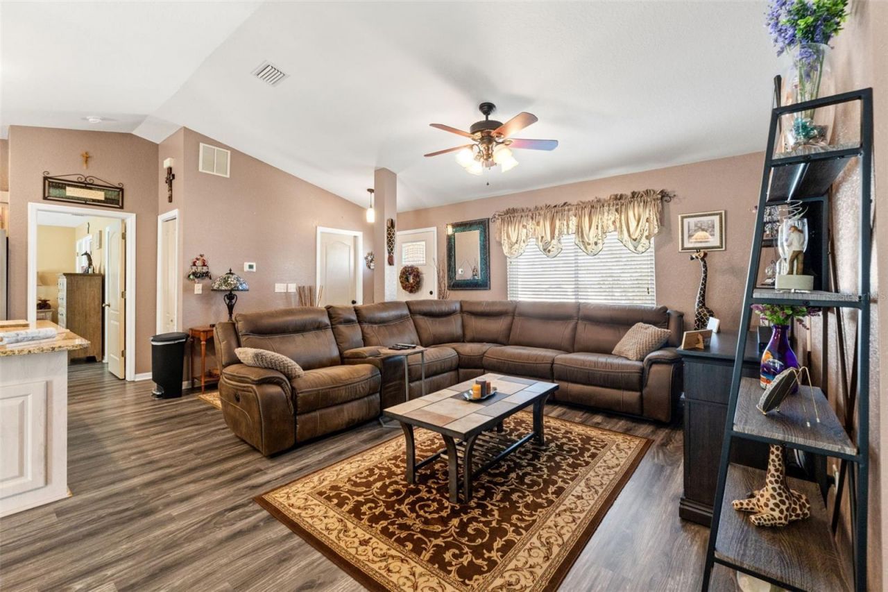 5339 Roble Avenue , Spring Hill, FL 34608 Photo
