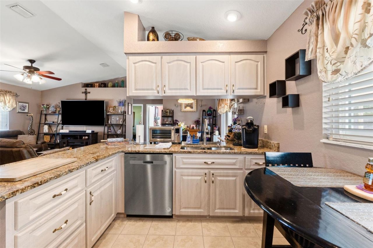 5339 Roble Avenue , Spring Hill, FL 34608 Photo
