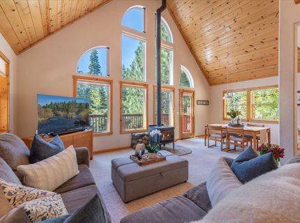 11499 Sitzmark Way, Truckee, CA 96161 Photo
