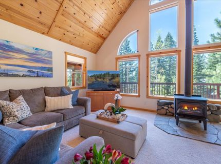11499 Sitzmark Way, Truckee, CA 96161 Photo