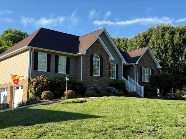 4129 Black Oak Road, Hickory, NC 28602