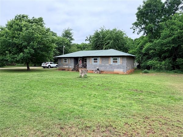 10121 N Chisholm Trail Boulevard, Edmond, OK 73025