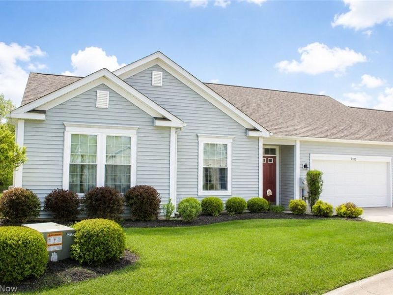 8700 Wakefield Run , North Ridgeville, OH 44039 Photo 2