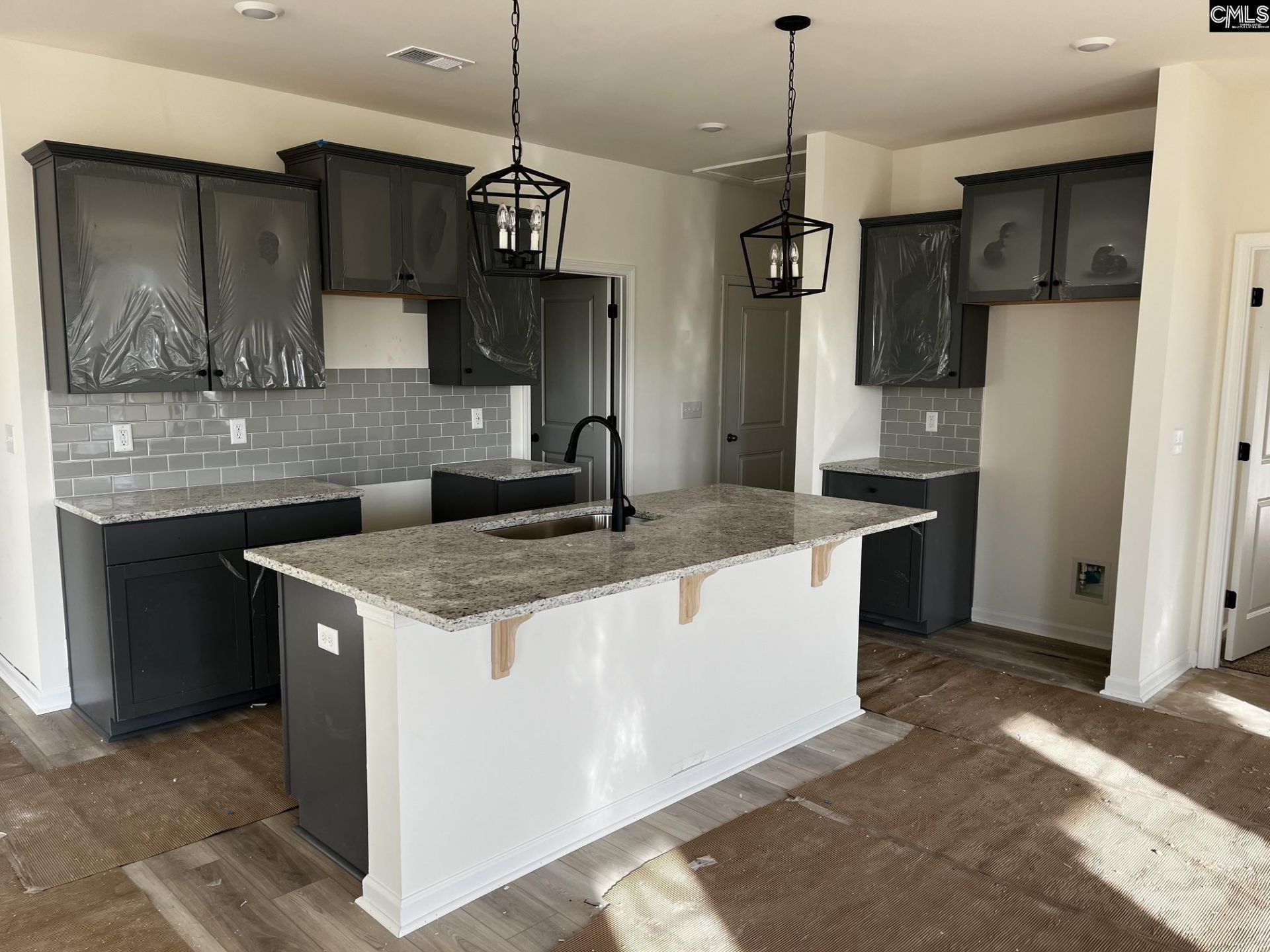 2177 Allan Crest Road Photo 10