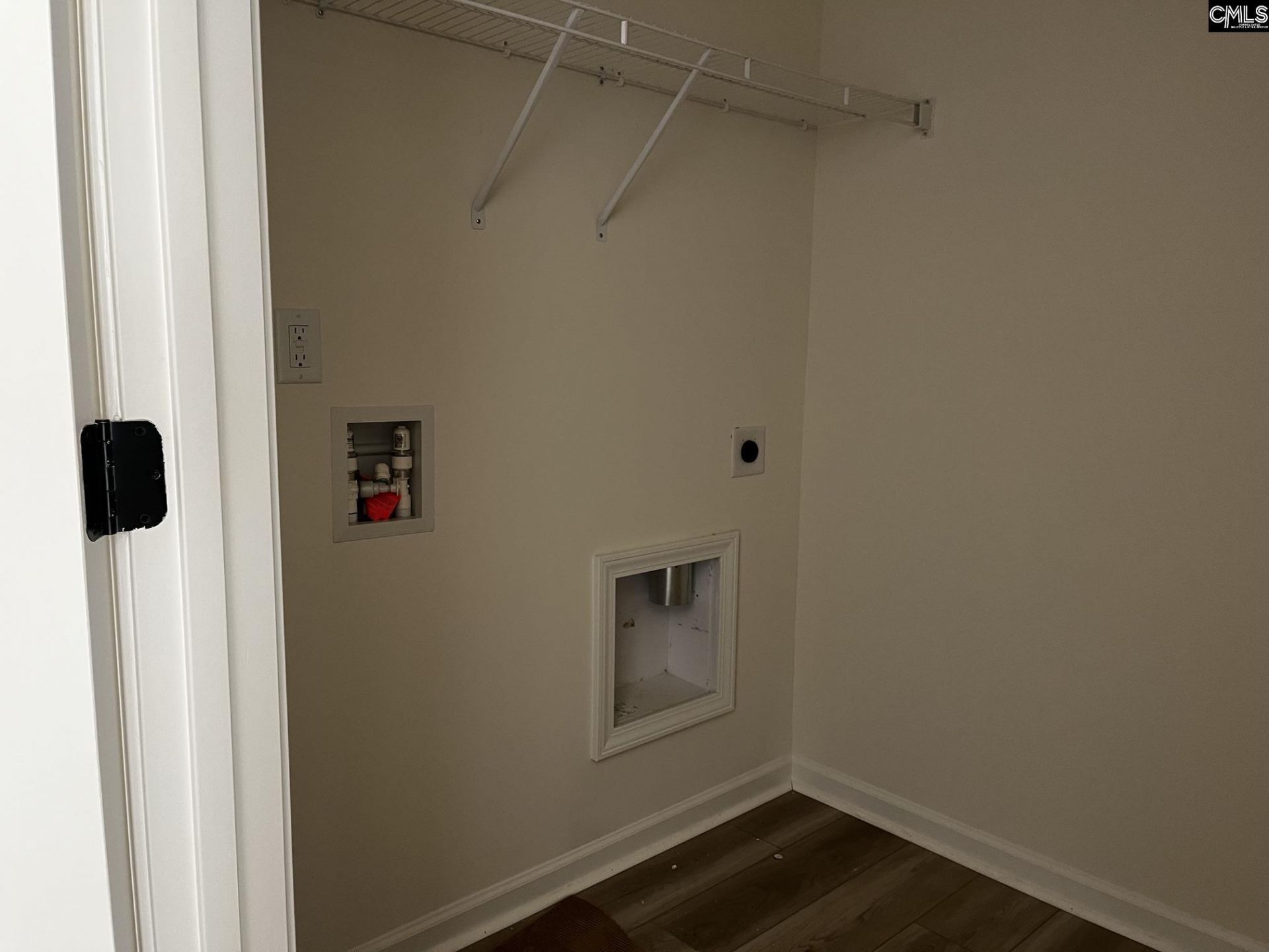 2177 Allan Crest Road Photo 12