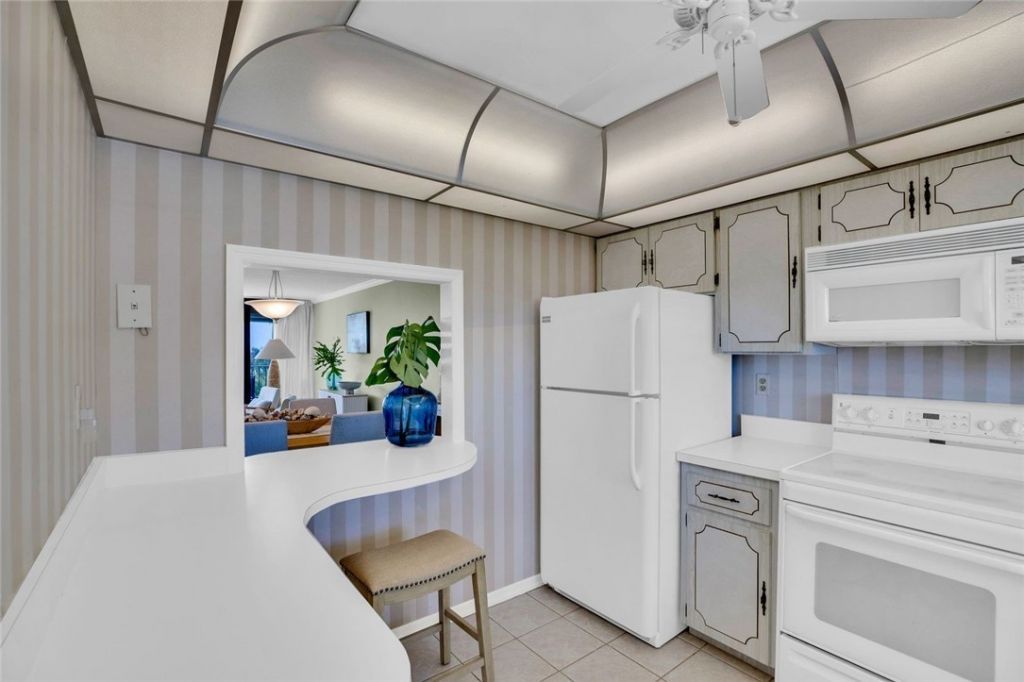 5300 Highway A1a, Unit 404, Indian River Shores, FL 32963 Photo